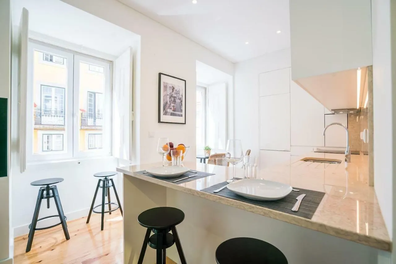 Modern Apartment In Chiado Lisbon