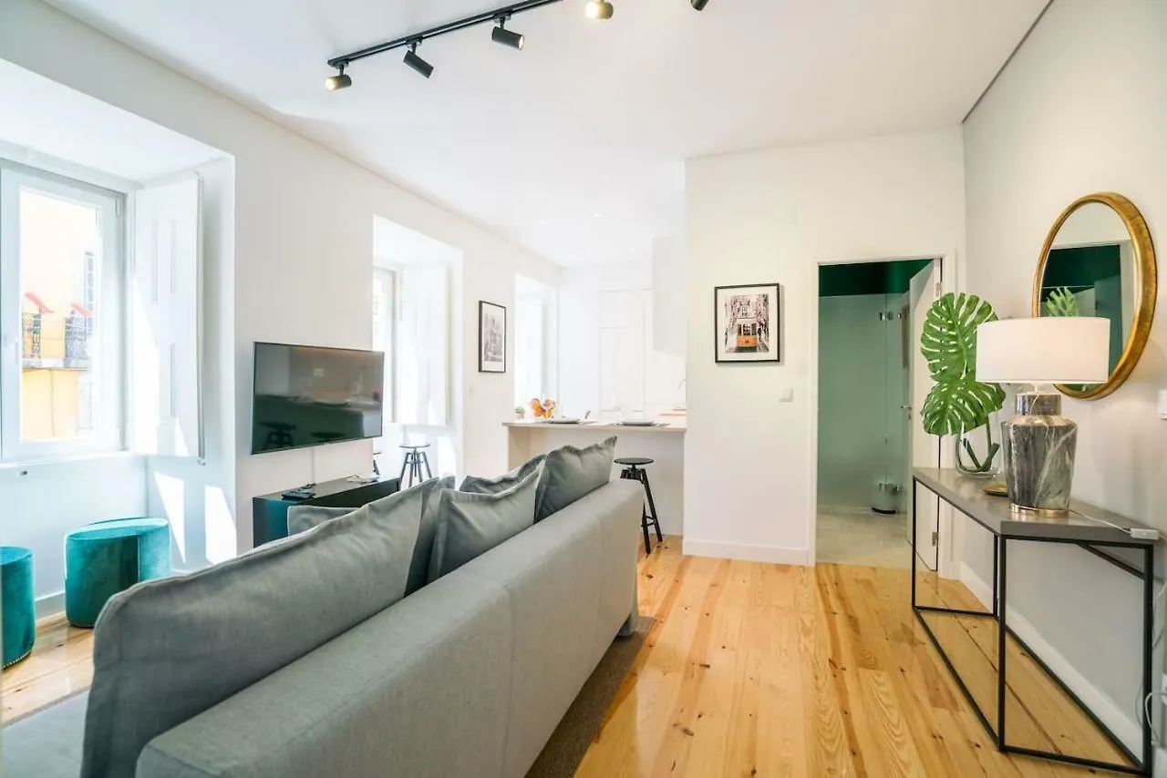 Modern Apartment In Chiado Lisbon