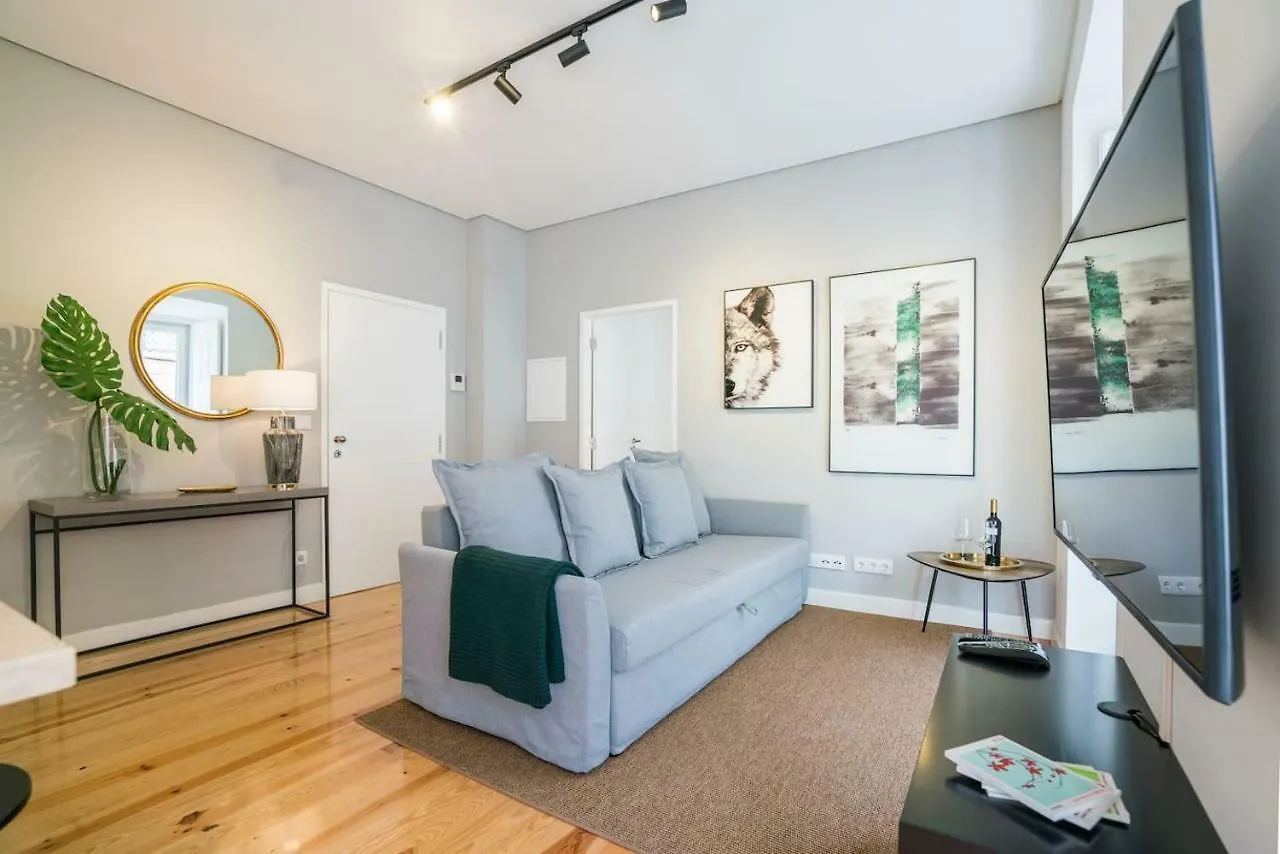 Modern Apartment In Chiado Lisbon