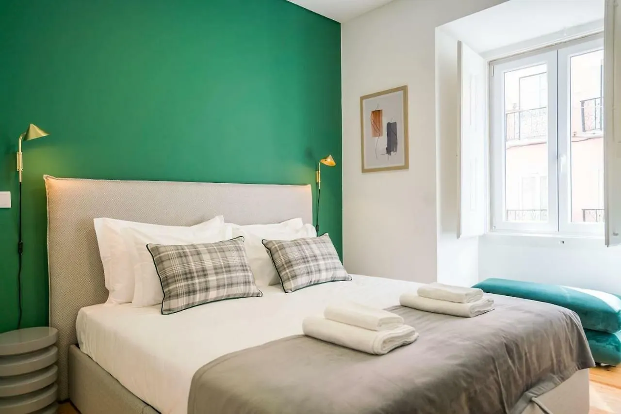 Modern Apartment In Chiado Lisbon