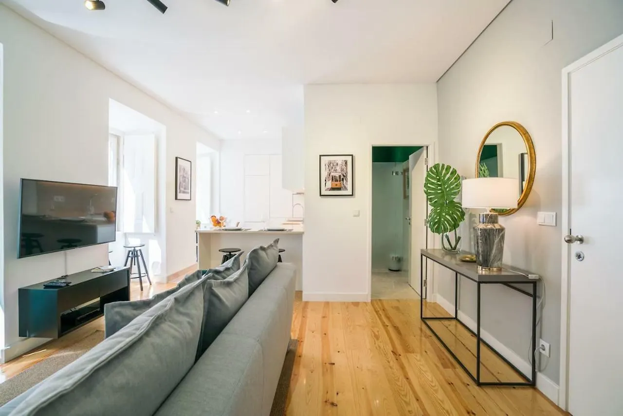 Modern Apartment In Chiado Lisbon