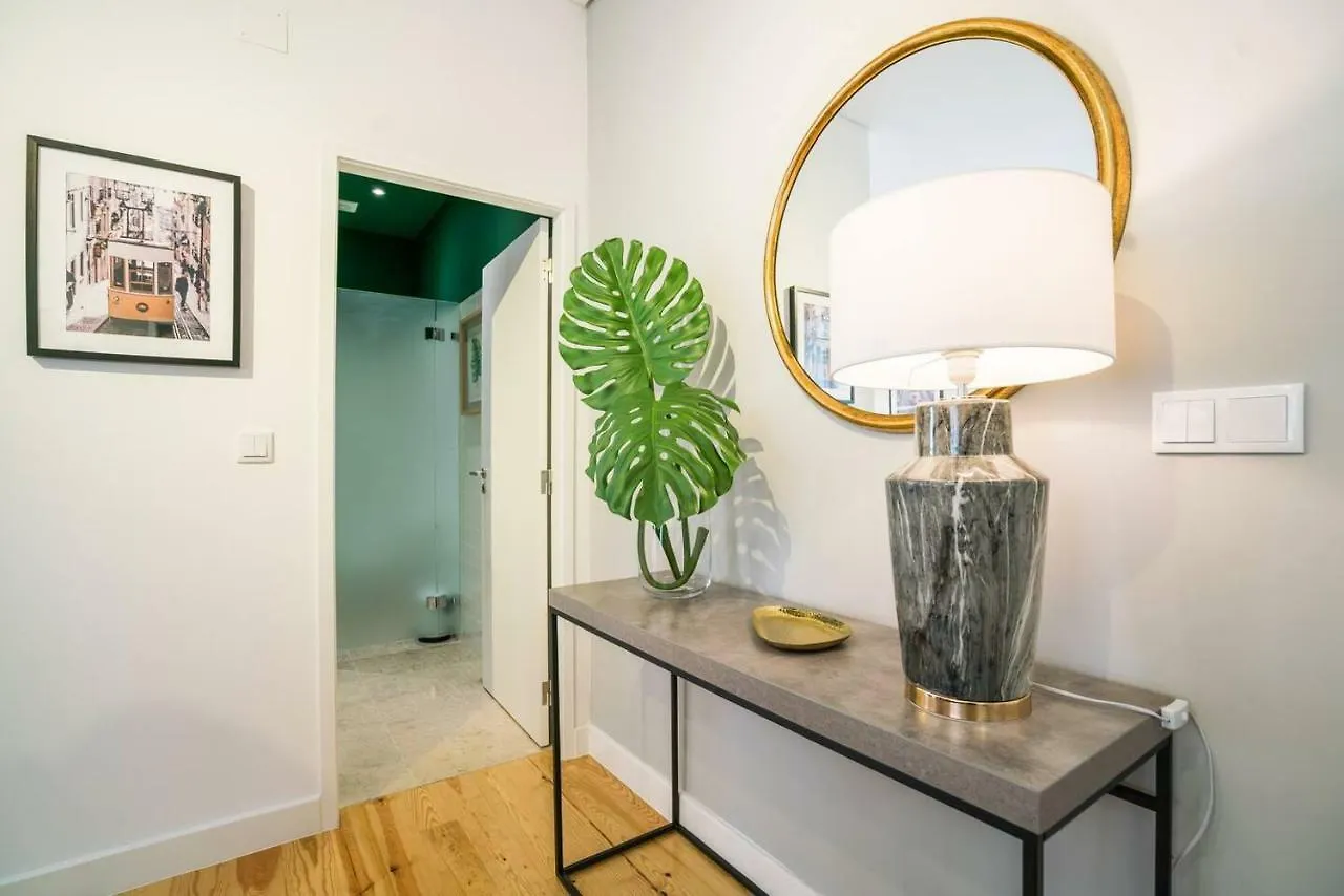 Modern Apartment In Chiado Lisboa