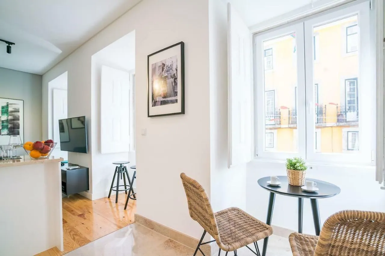 Modern Apartment In Chiado Lisboa
