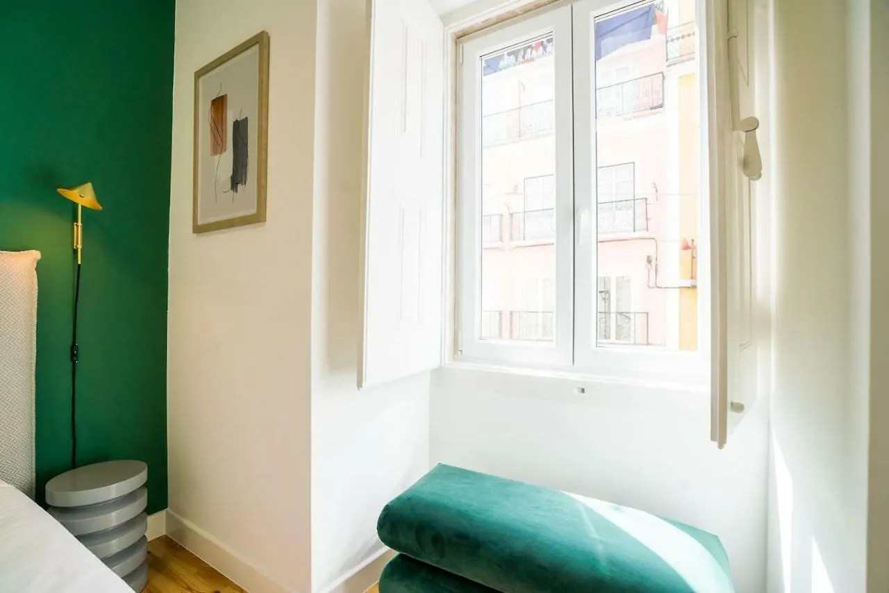 Modern Apartment In Chiado Lisboa